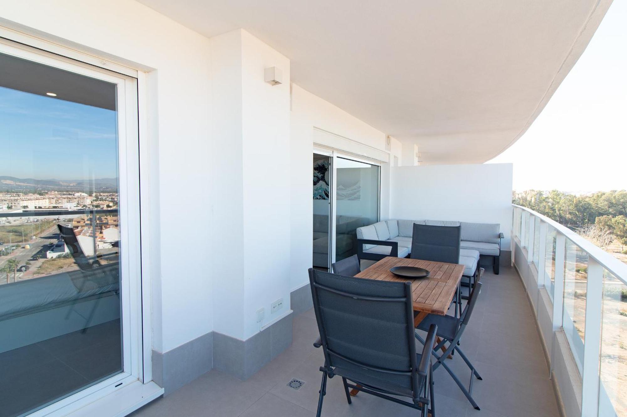 Global Properties, Con Terraza Y Vistas Al Mar Y A La Montana
