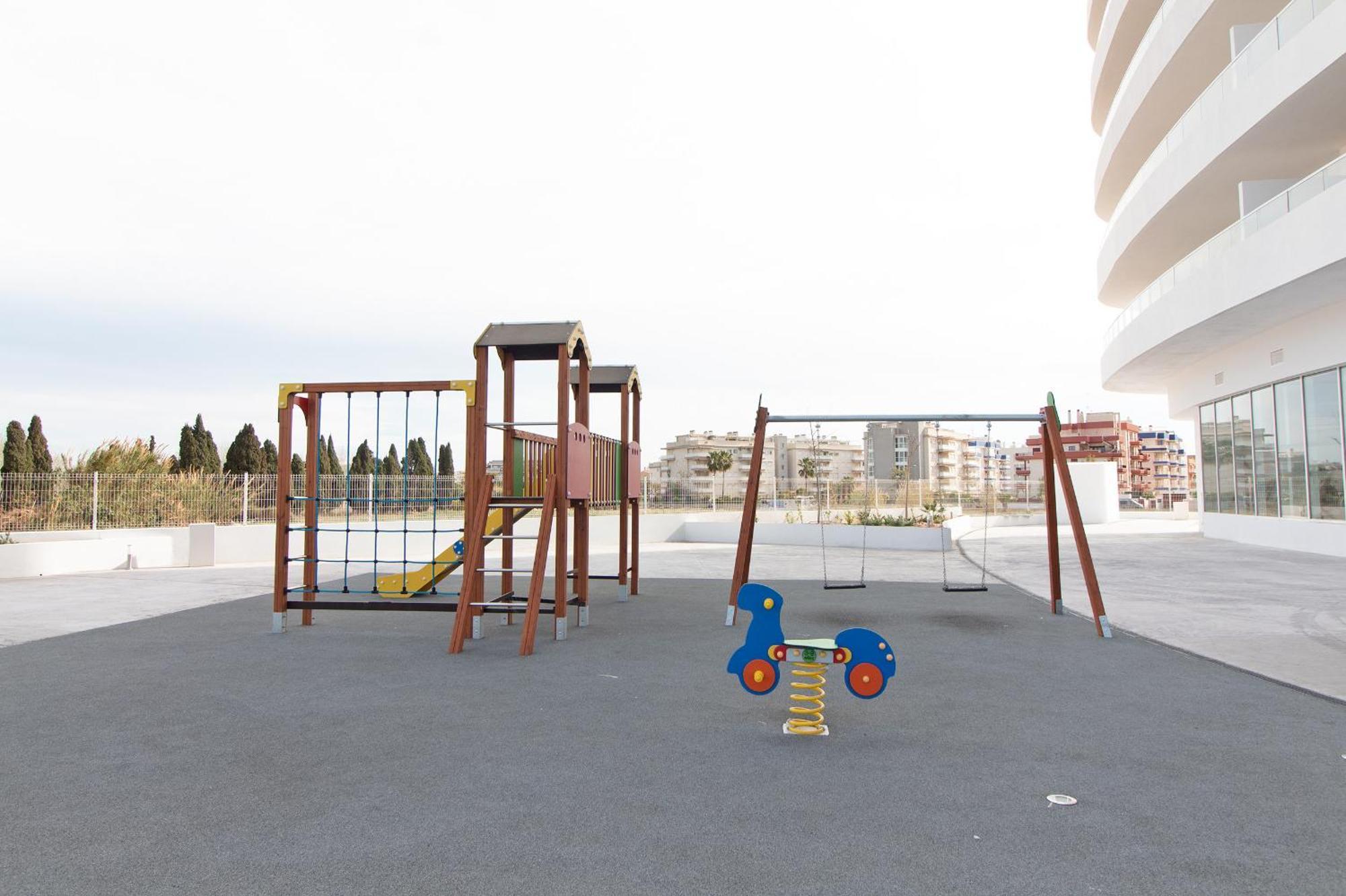 Global Properties, Con Terraza Y Vistas Al Mar Y A La Montana Apartment Canet d'En Berenguer